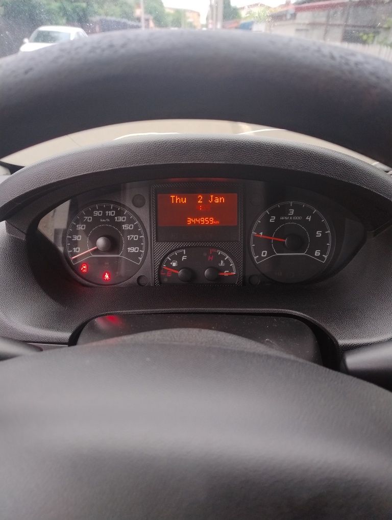 Vând Peugeot cu frig