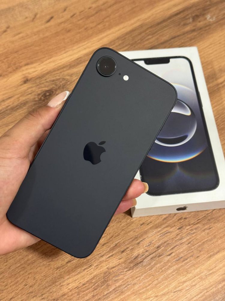 Iphone 16 e  128 гб (Ашимова 4 а/2)