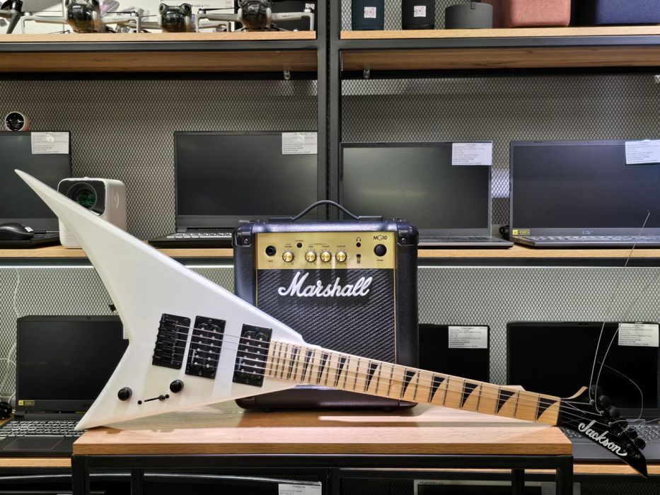 Marshall колонка MG10, гитара Jackson, 0735/10