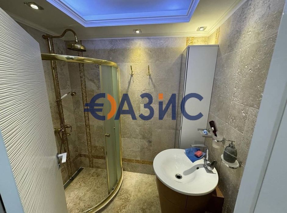 # 33406328 Четиристаен апартамент във Вила Калабрия, Свети Влас. общо: