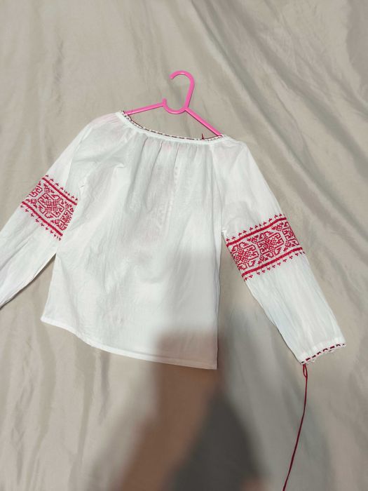 Ie roșu,fetițe,122-128(7/8ani)