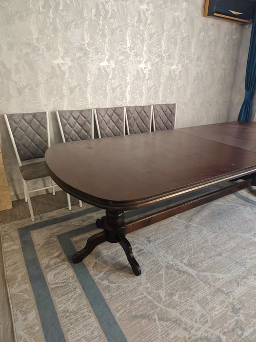 Стол для зала большой б/у