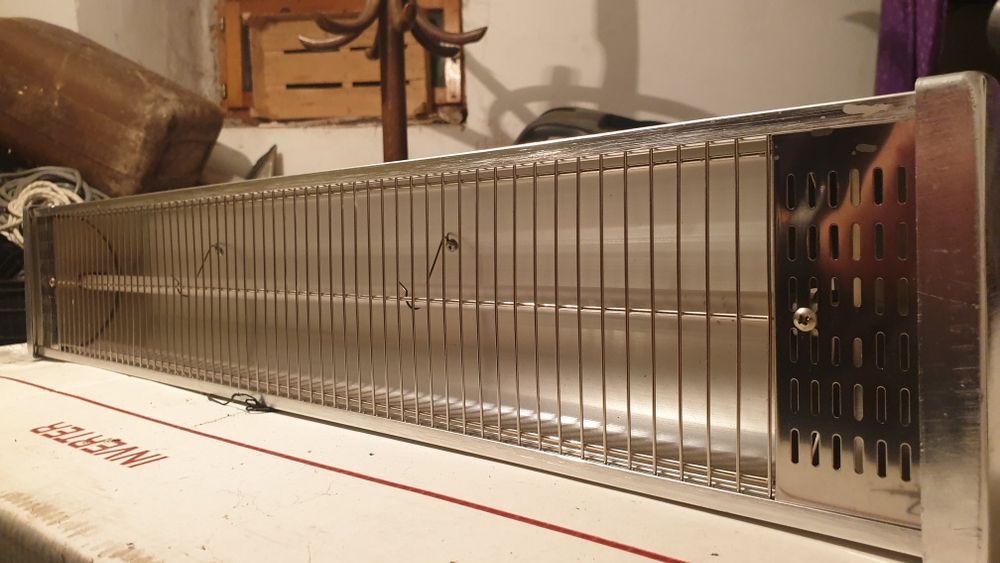 Намалена !!! Отоплителна печка 1800W  за стена с дистанционно