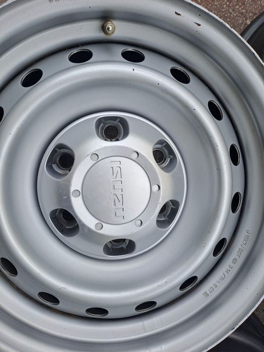 Исузу  D-Max Нисан Терано 2Мазда BT-50 6×139.7 Ет 33 7 J  100.1 ц.отво