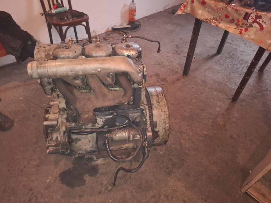 Motor deutz 3 pistoane