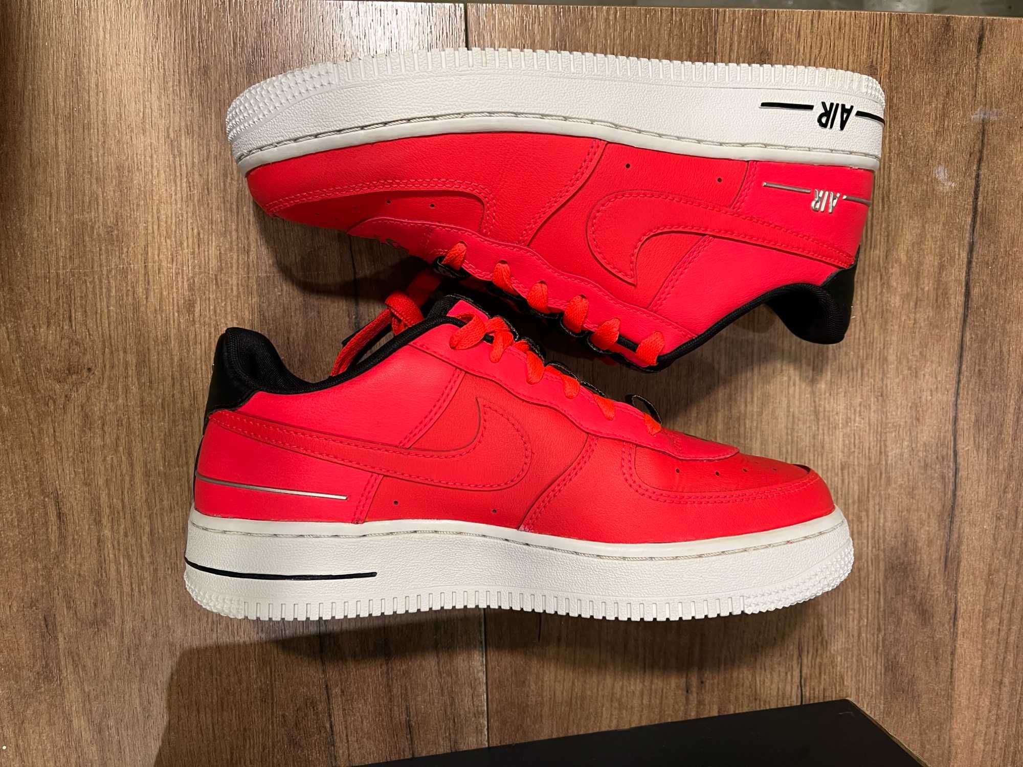 ОРИГИНАЛНИ *** Air Force 1 LV8 3 Double Air / "Laser Crimson "