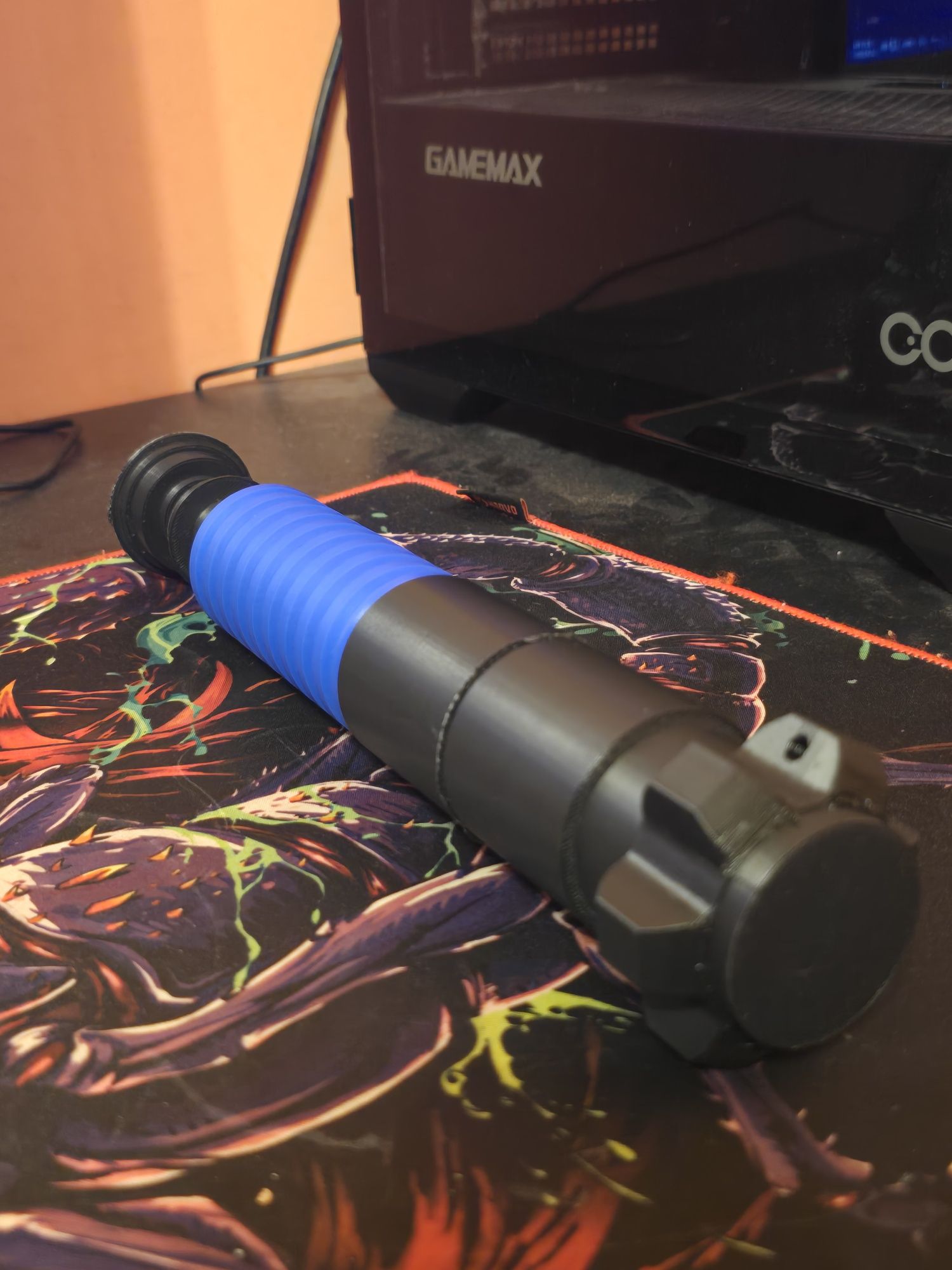 Vând sabie laser printata 3D