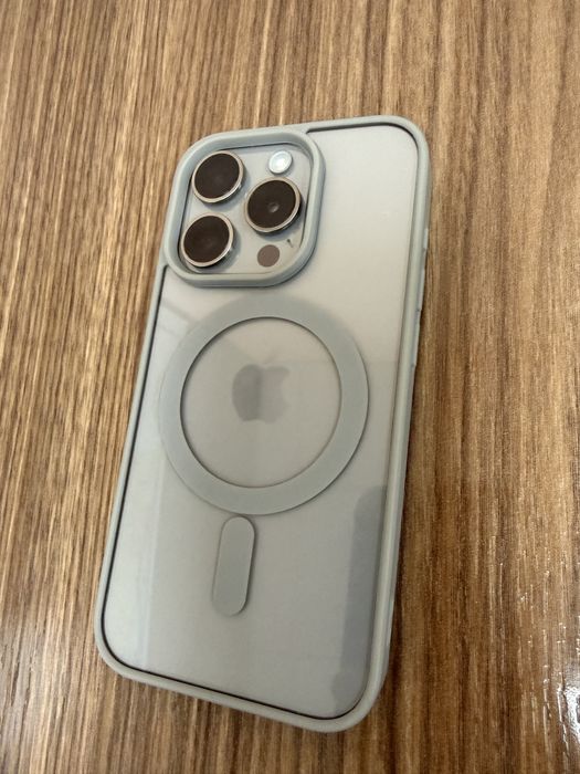 iPhone 15 PRO 256 gb