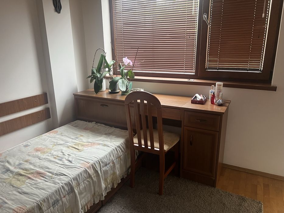 Обзавеждане за стая с легло 90х180