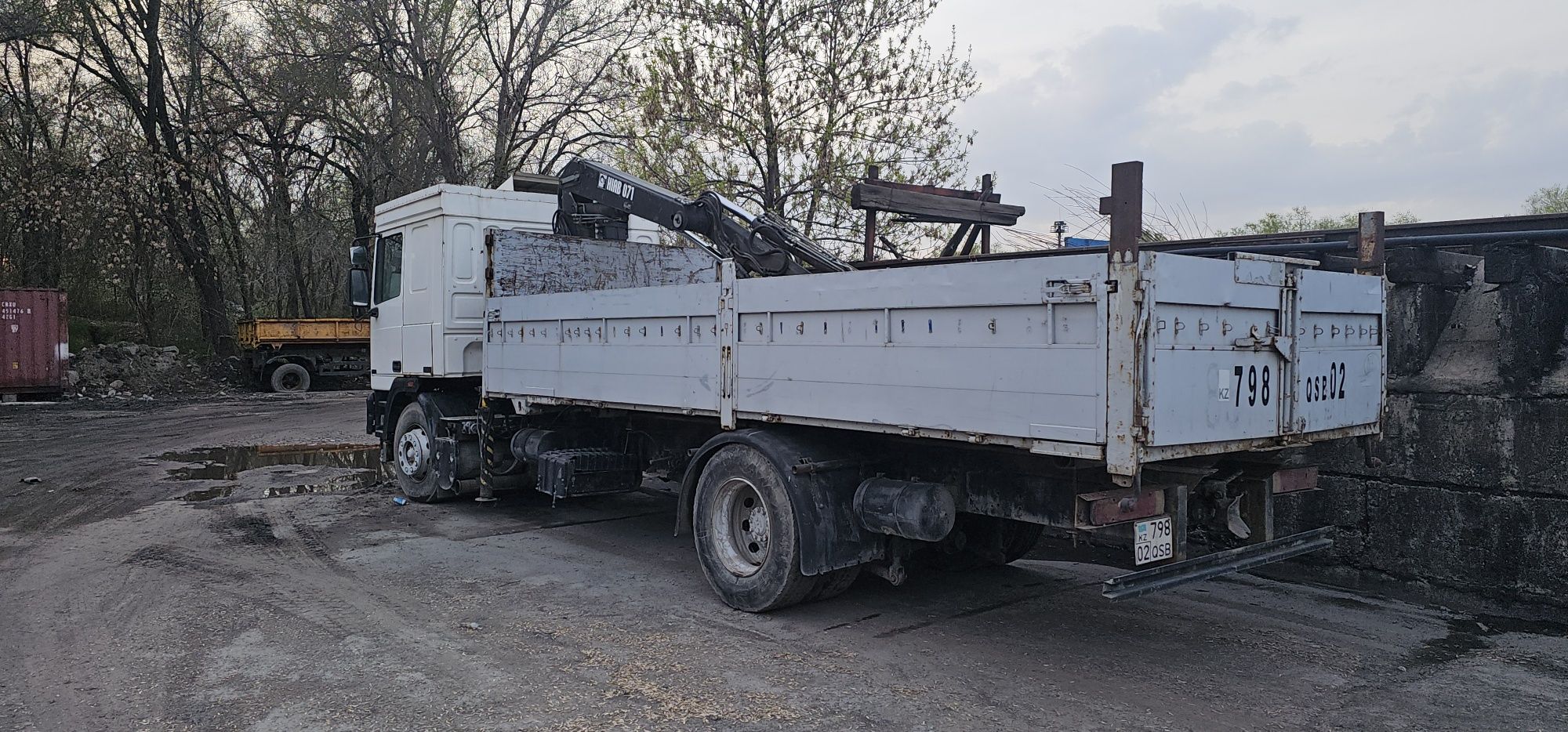 Манипулятор Daf 95 ati400 КМУ установка Hiab 4т