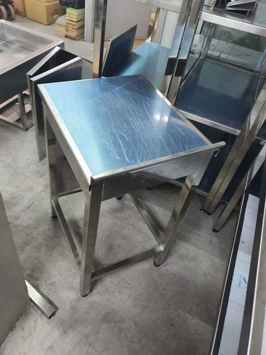 Masa de lucru inchisa pe fata 500x600x900mm