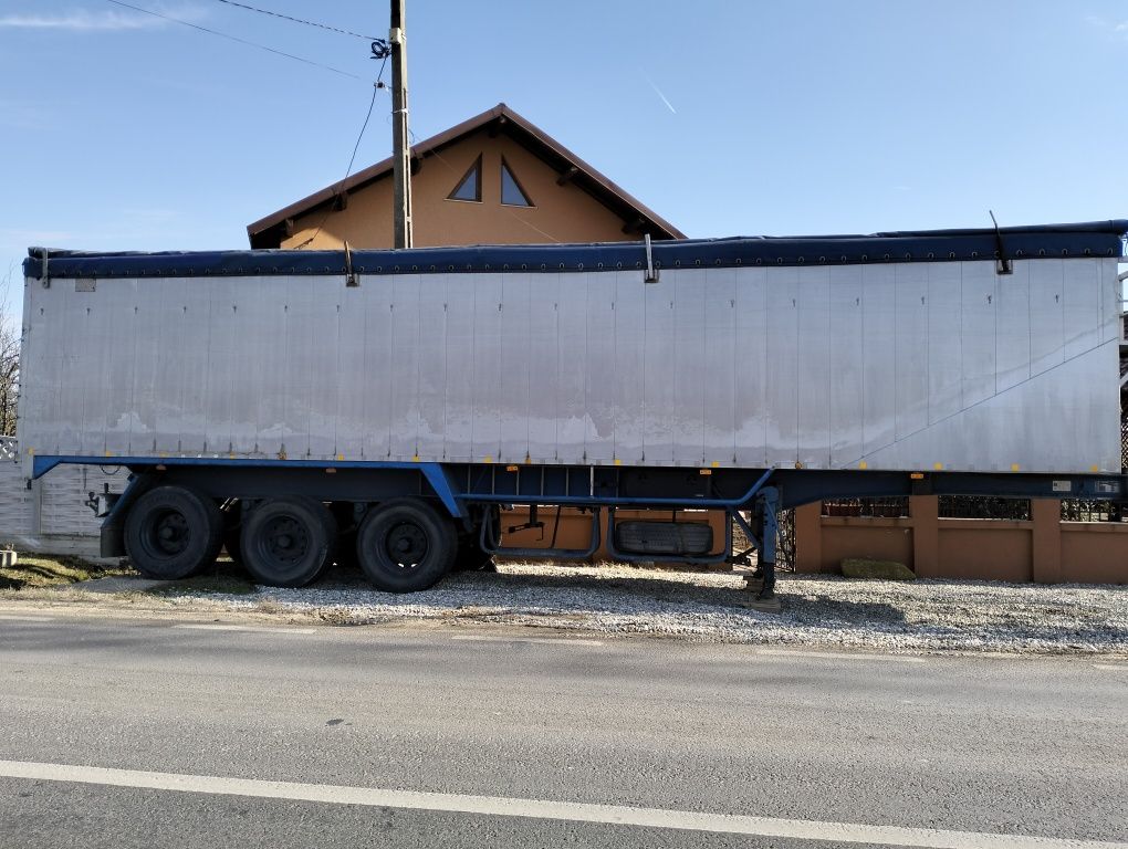 Vand ansamblu Volvo + semiremorca  Schmitz