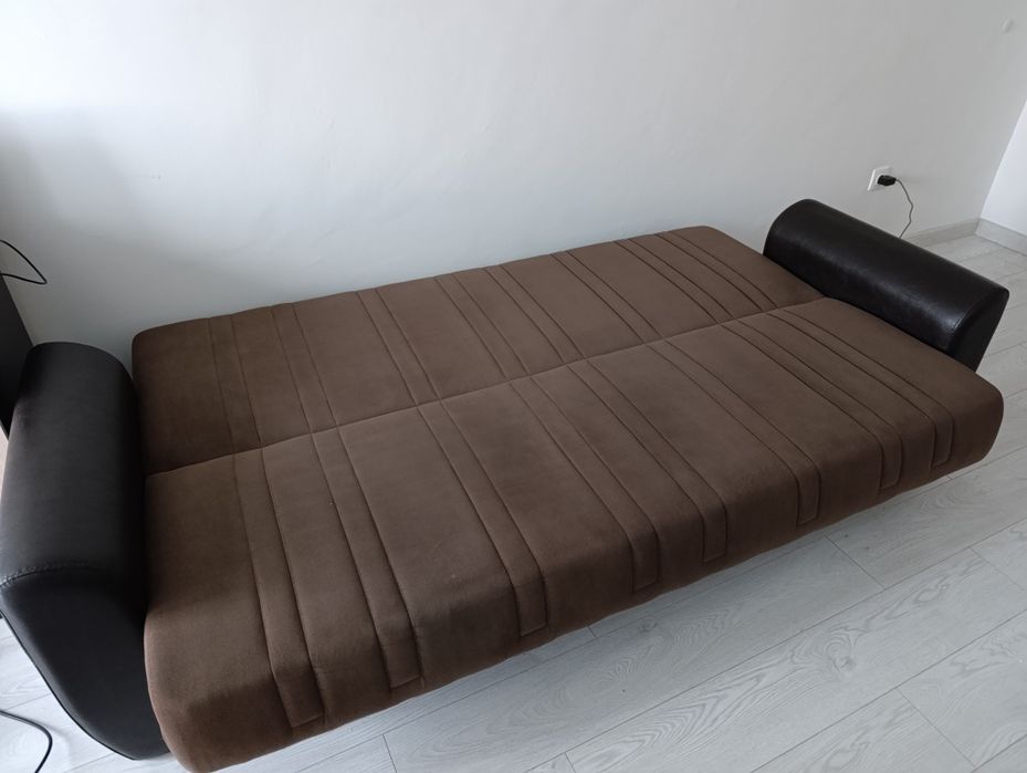 Много запазен разтегателен диван с ракла