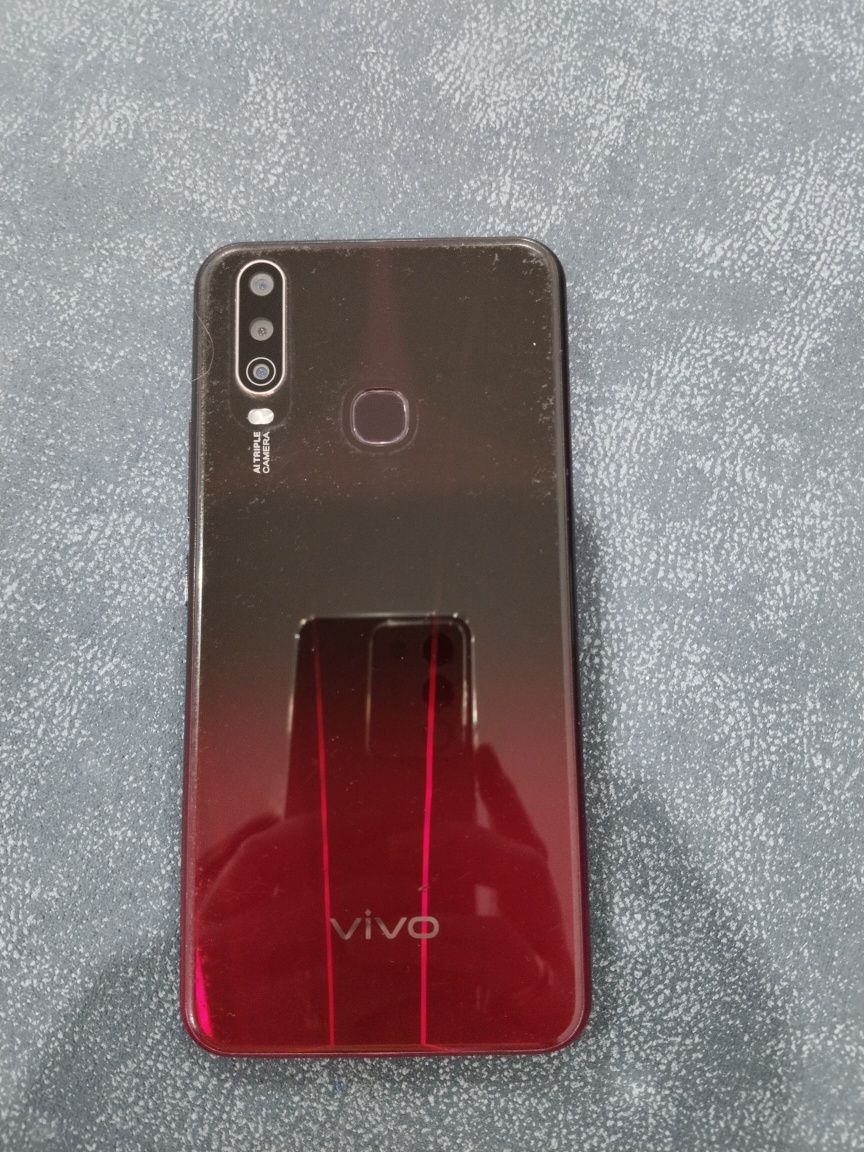 Смартфон Vivo y12