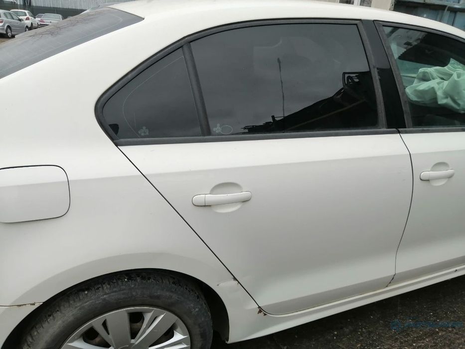 VOLKSWAGEN JETTA IV 162, 163, AV3, AV2 2009 - > 1.6 TDI CAYC 77KW|105HP