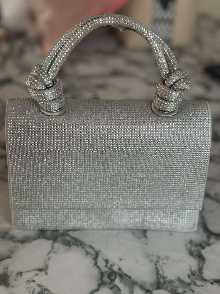 Дамски чанти Replay, Guess, DKNY, Valentino