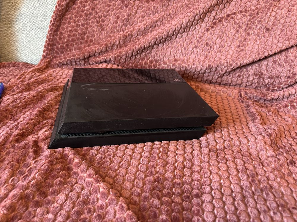Playstation 4 - Неработещ