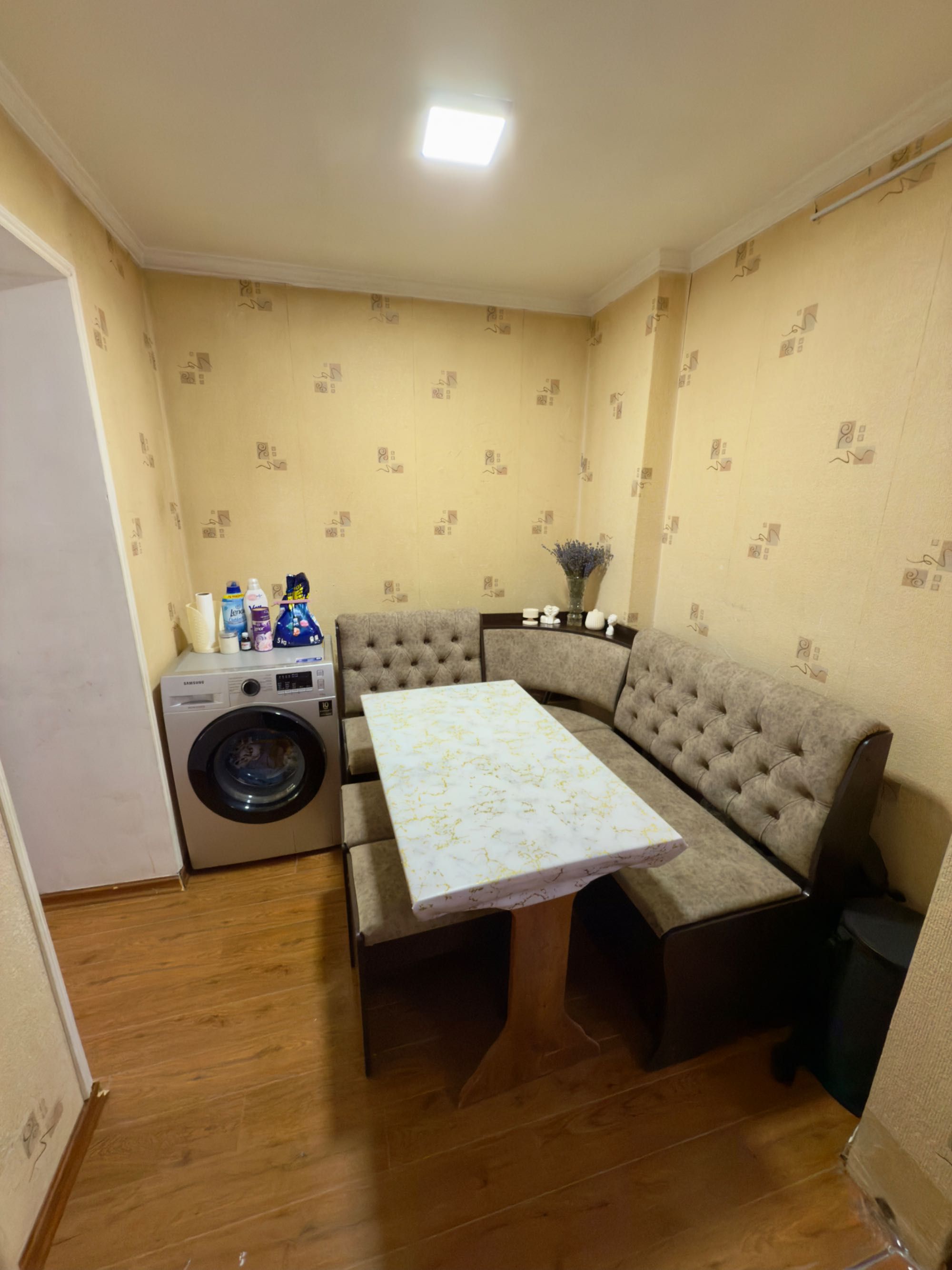 Продается 2 - х комнатная квартира, 2/4/4 ттз - 1