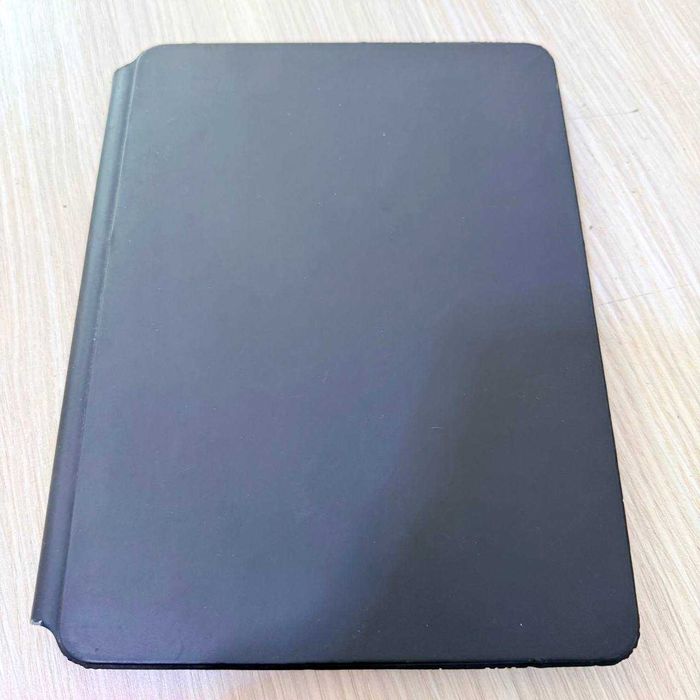 iPad Air 4-го поколения, 64 GB c Smart Keyboard Folio