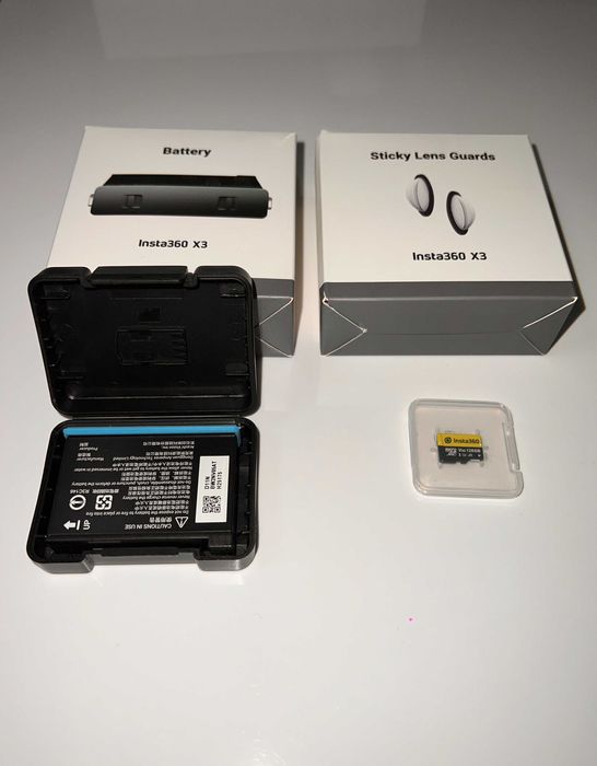 Insta360 X3 + 2 Baterii + 2 Carduri 128GB – Funcțională Perfect