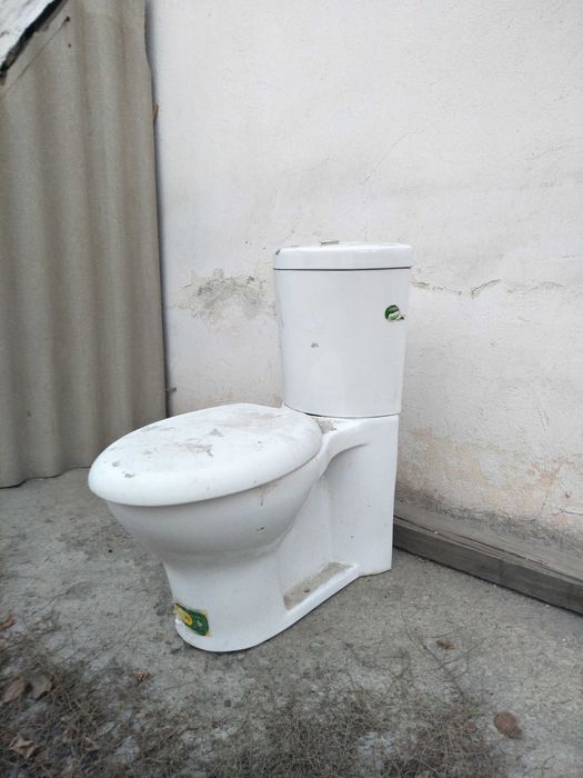 Продаётся унитаз