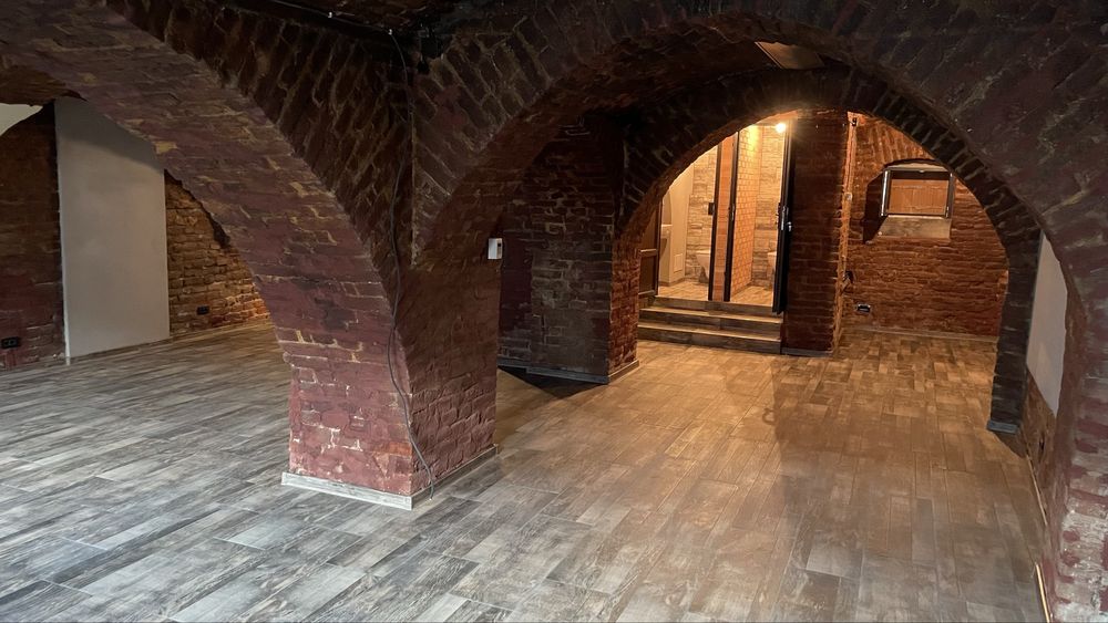 Inchiriez spatiu comercial central in Lugoj