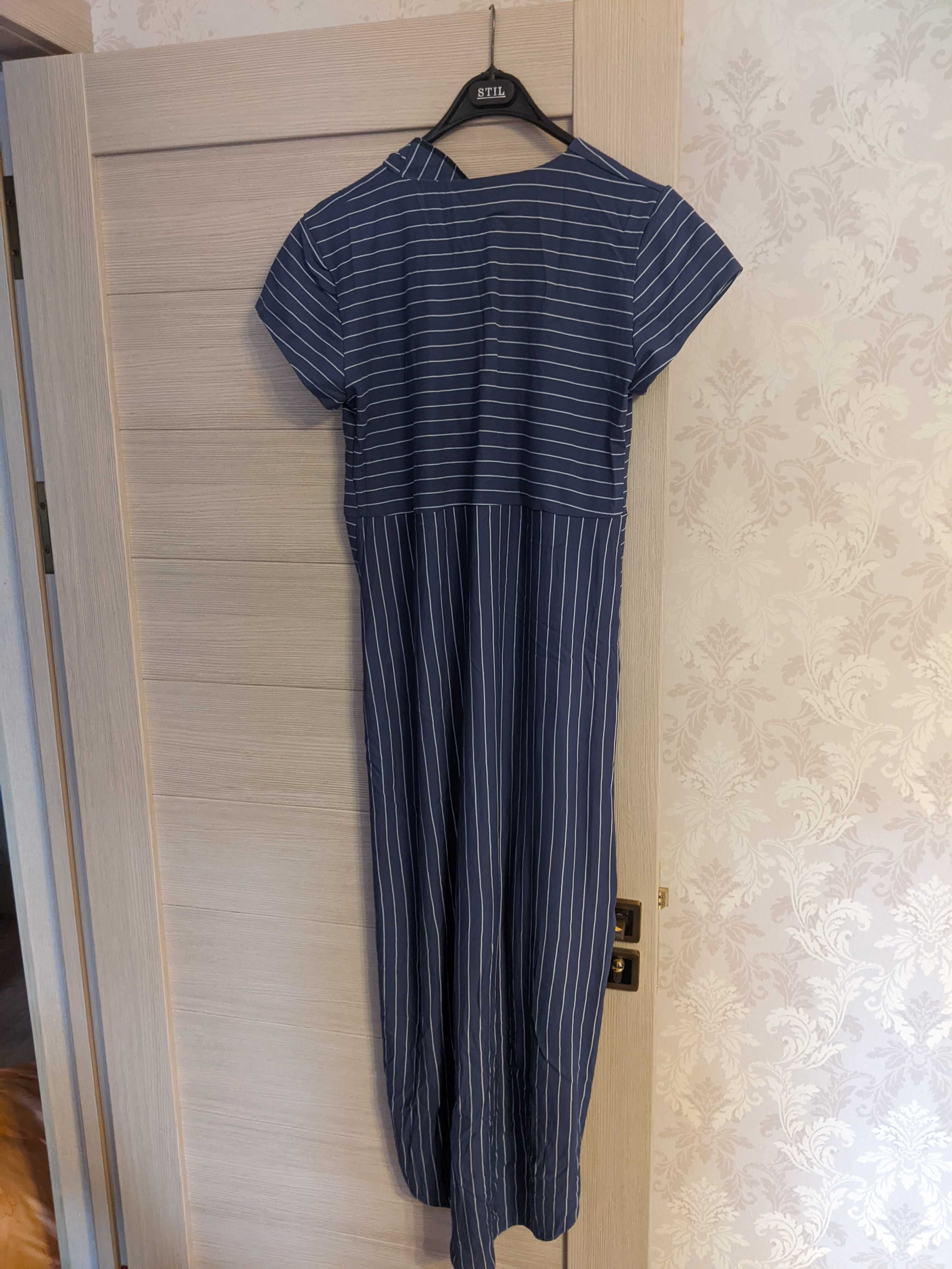 Летнее платье в полоску (48-ой размер)