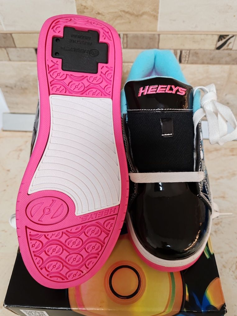 Adidași Heelys cu roti