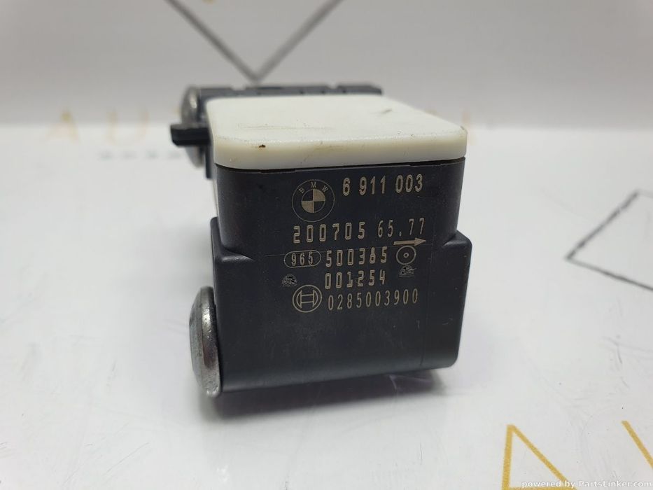 Senzor impact airbag BMW 3 V (E90) [ 2004 - 2012 ] 320 d (M47 D20 (204D4), N47 D20 C) 120KW|163HP OEM 6911003