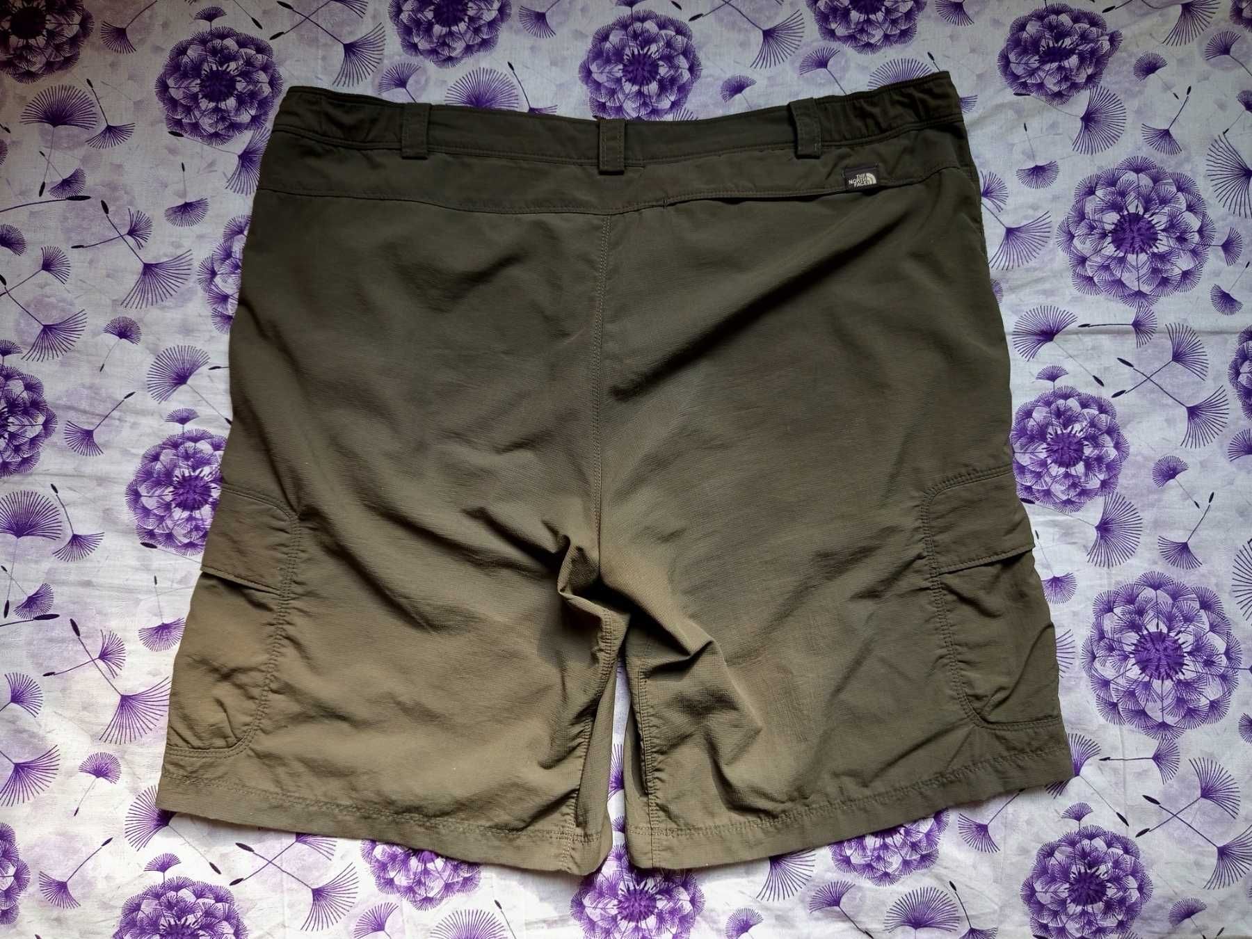 The North Face къси панталони L