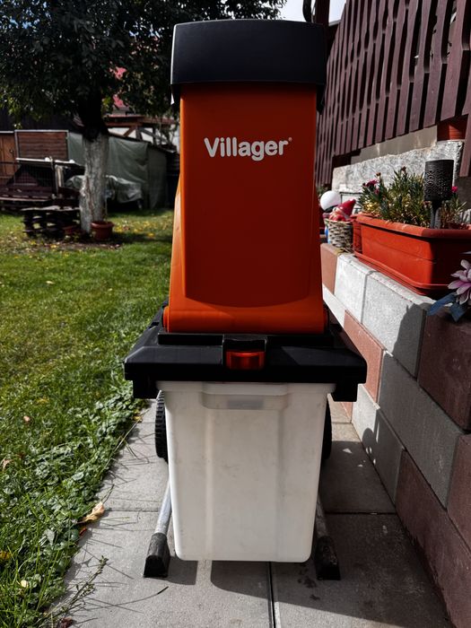 Tocator crengi si resturi vegetale electric (Villager)