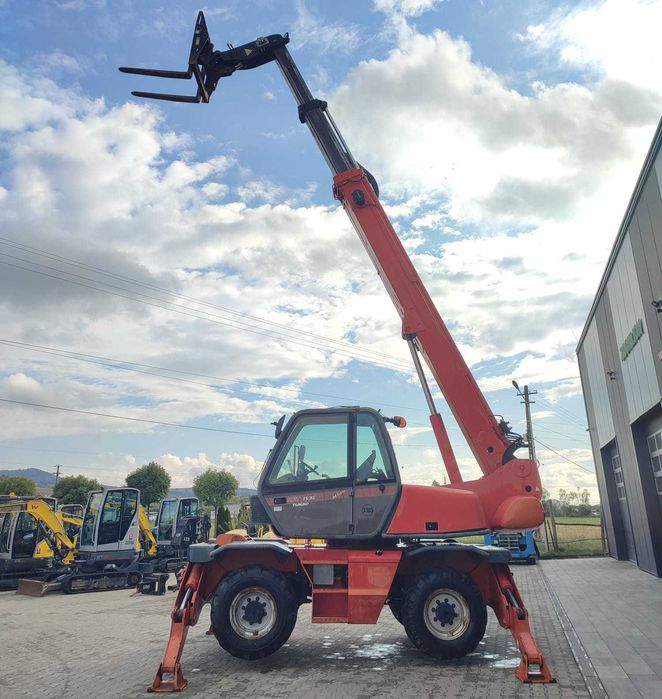 Incarcator frontal telescopic  rotativ Manitou MRT1635