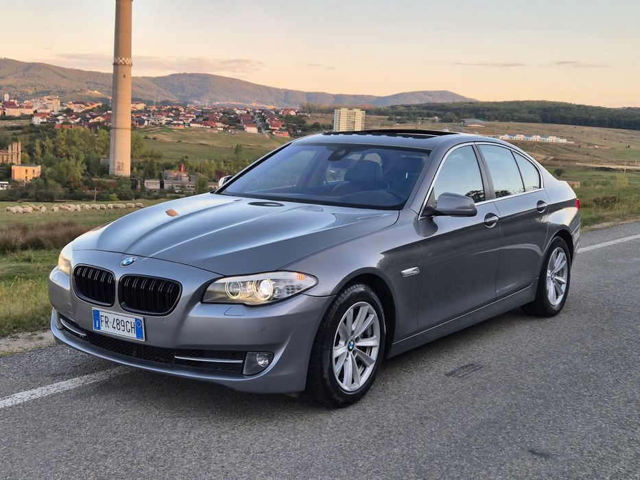 BMW Seria 5 BMW 520xd 2.0diesel 218cai 4x4 TRAPA SoftClose HeadUp Incalzire scaune
