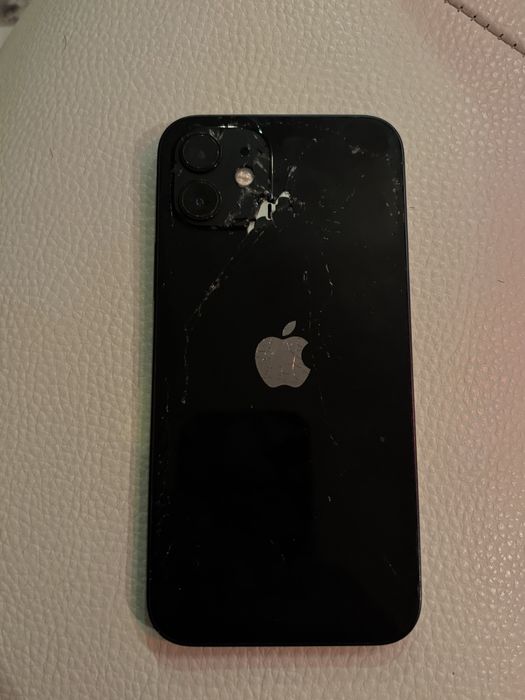 Vând/Schimb IPhone 12