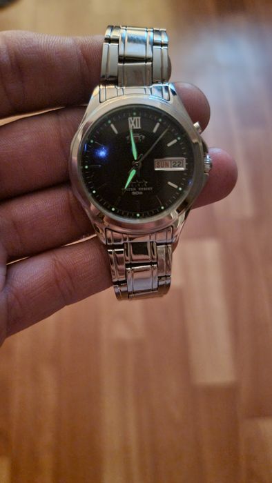 Продам мужские наручные часы  orient