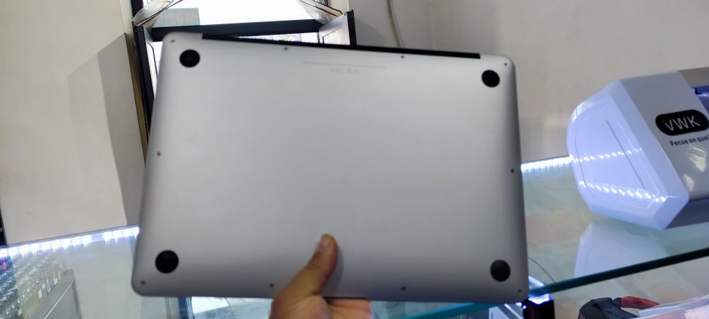 Macbook Air ( 13-inch,  2015)