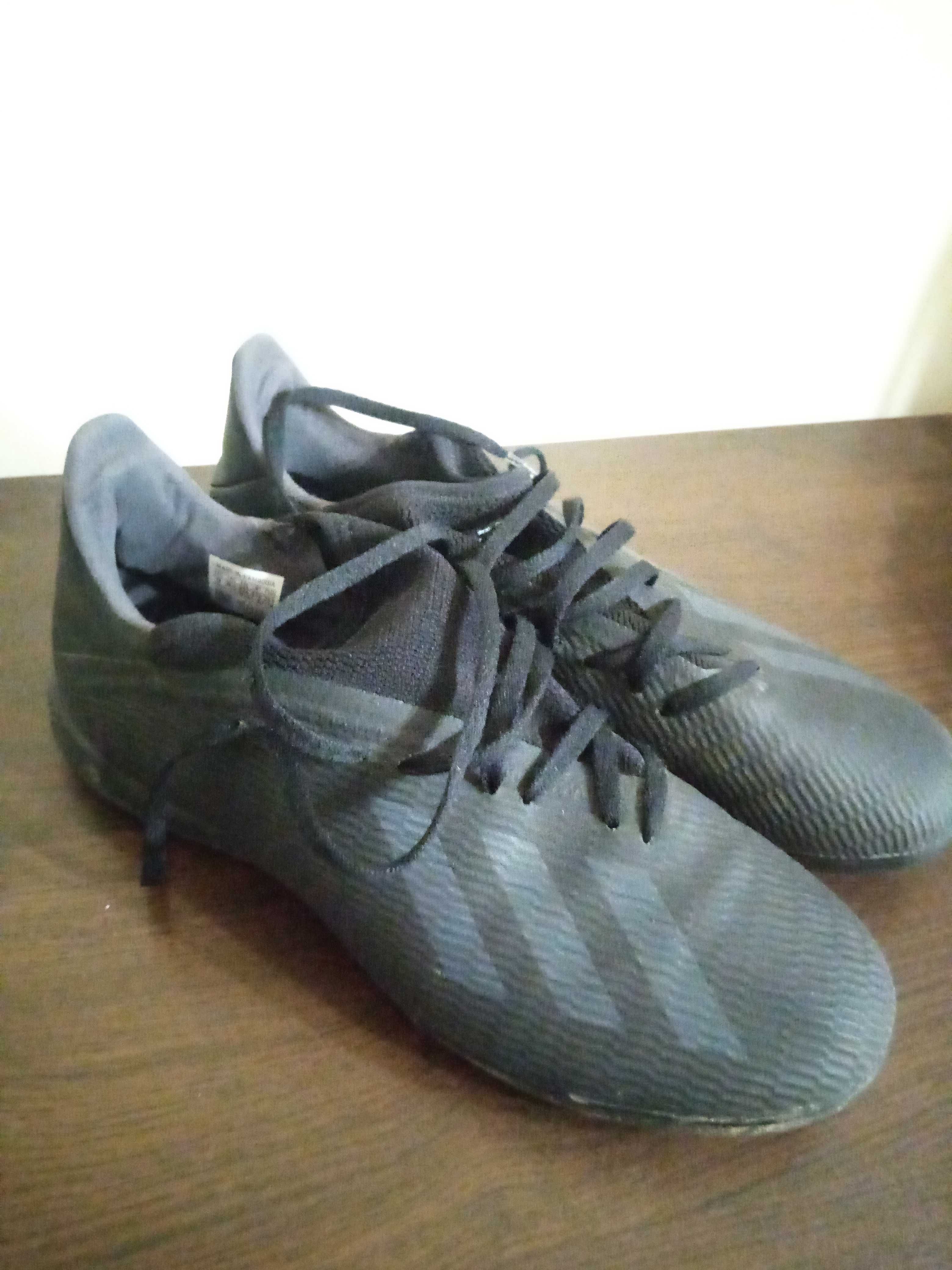 Продавам стоножки Adidas 42,5 номер