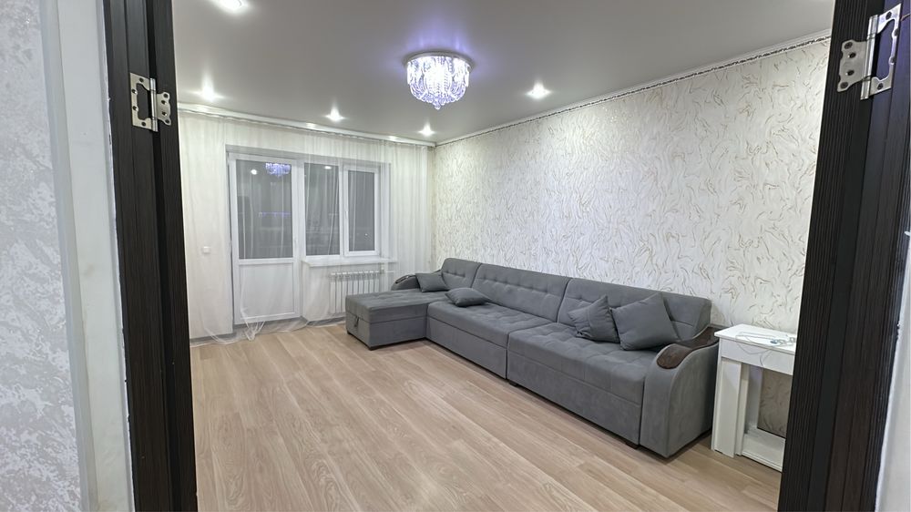 Продам диван в отличном состояний