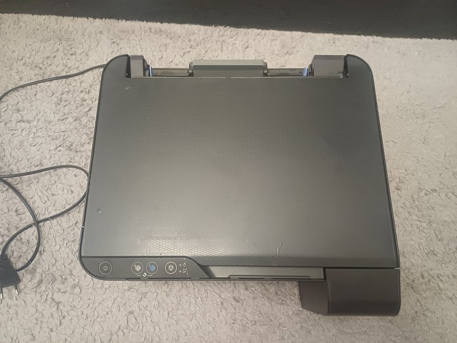 Принтер цветной EPSON  в отличном состоянии