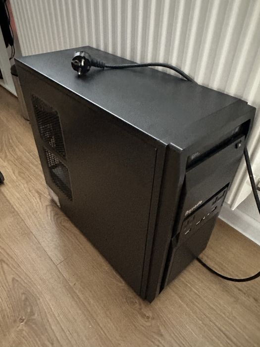PC i7 6700k, RTX 2060 SUPER OC 8GB
