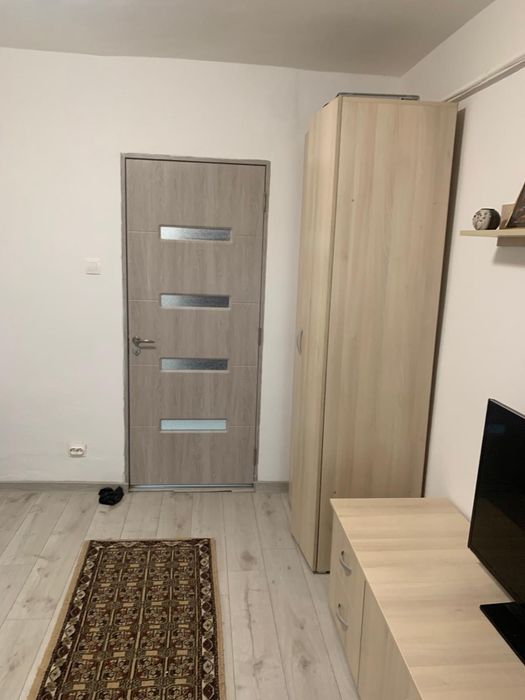 Inchiriez garsoniera!