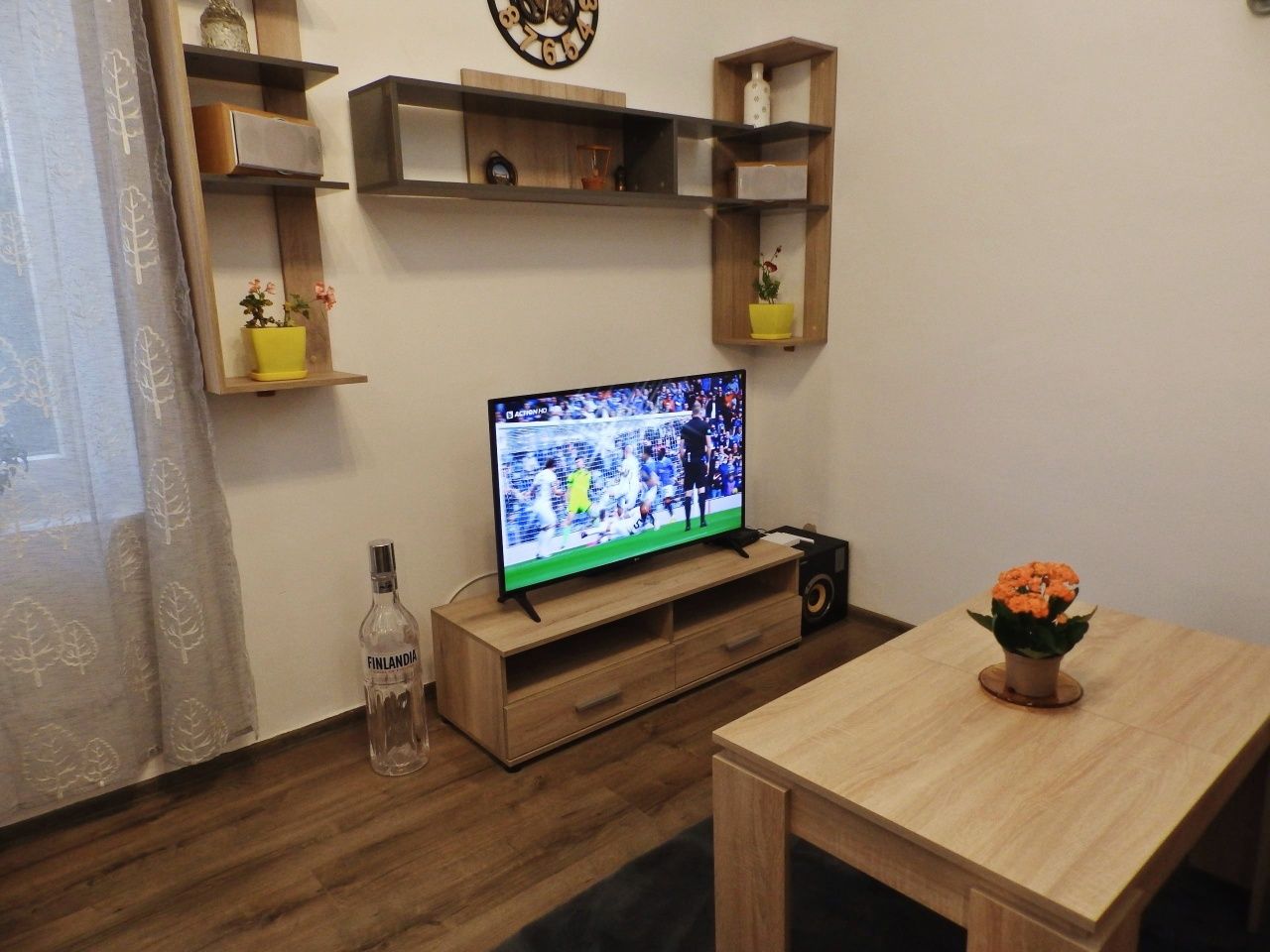 Дава се под наем Двустаен апартамент в Варна, Чаталджа - 56 кв.м за 459 € - Снимка #2
