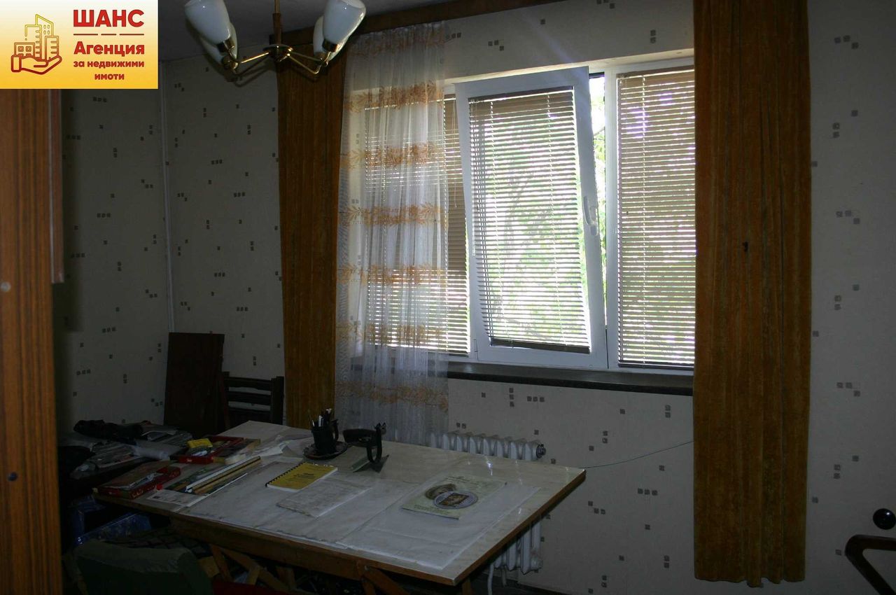 Продава се Тристаен апартамент в Плевен, Идеален център - 105 кв.м за 1334 €/кв.м - Снимка #6