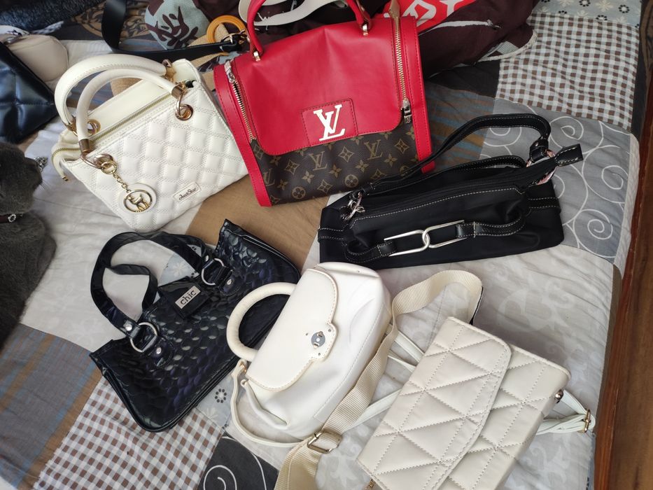 Чанти черни,бежави