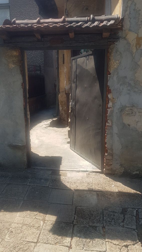 Продава къща в центъра та гр.Дупница