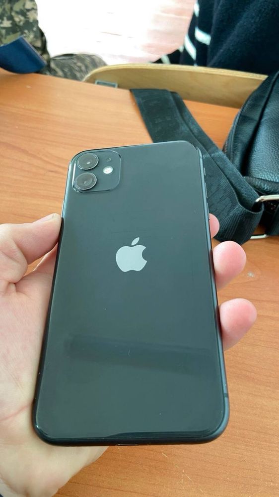iPhone 11 с каропка