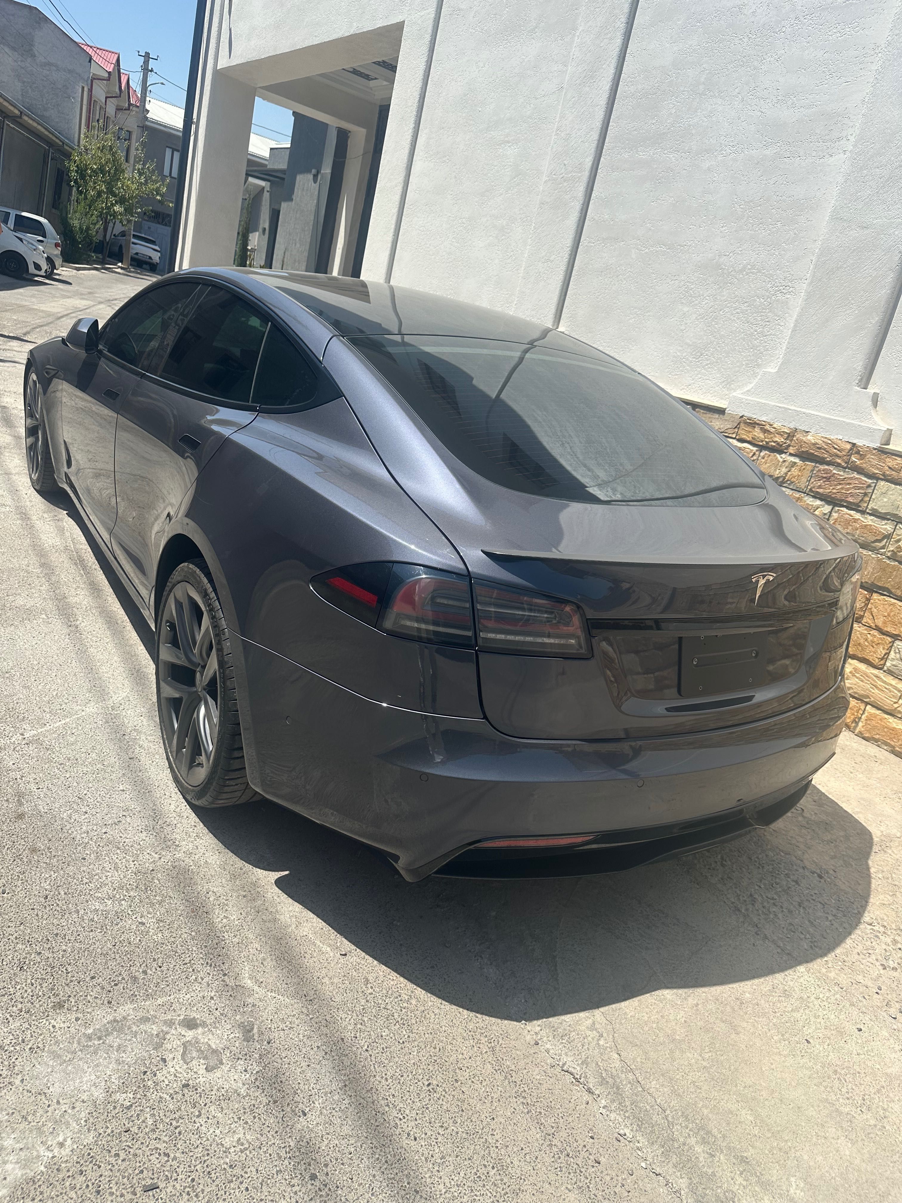 Tesla Model S Plaid