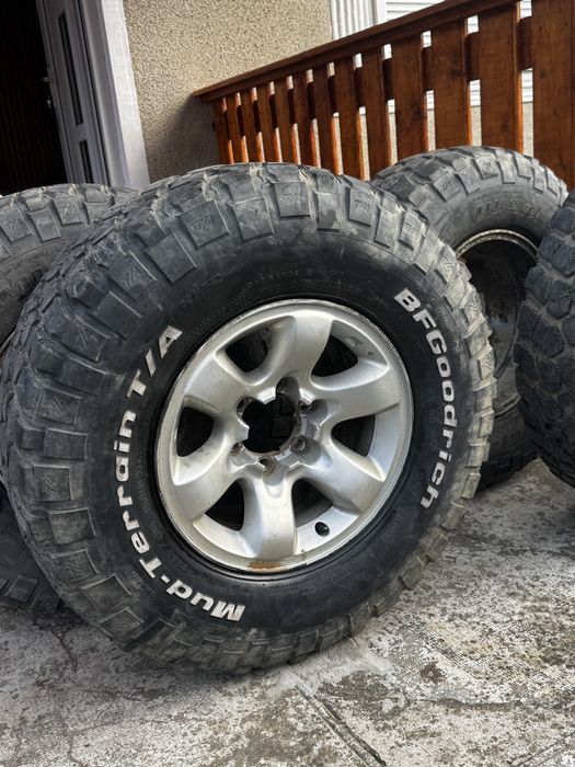 BFGoodrich 285/75/R16 AT