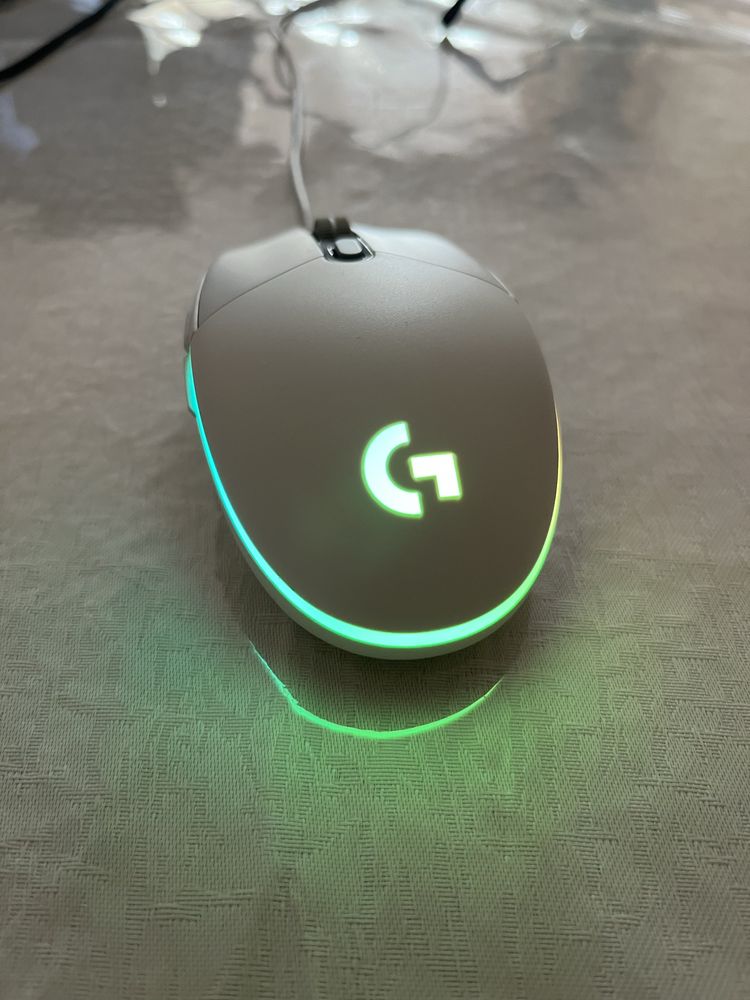 Мышь Logitech G102 Lightsync белый