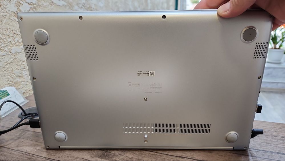 Лаптоп ASUS vivobook 15